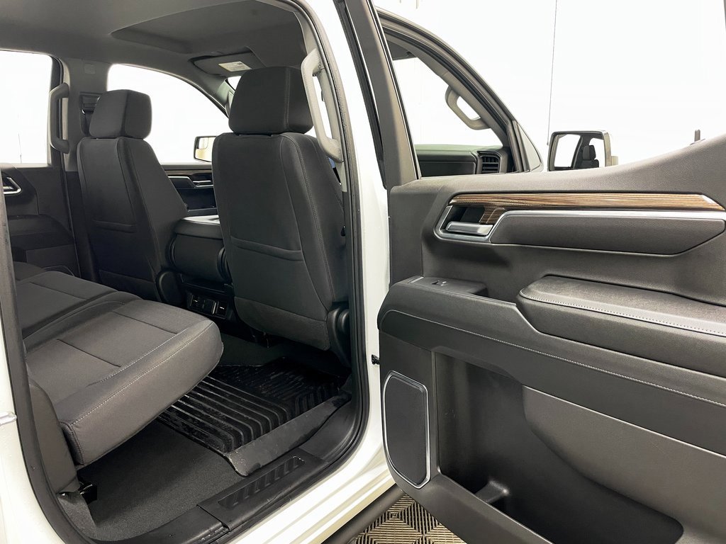 Certified 2025 Chevrolet Silverado 1500 LT image 38