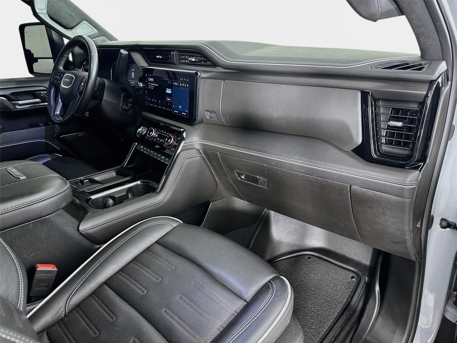 Used 2024 GMC Sierra 2500 AT4X AWD/4WD image 30