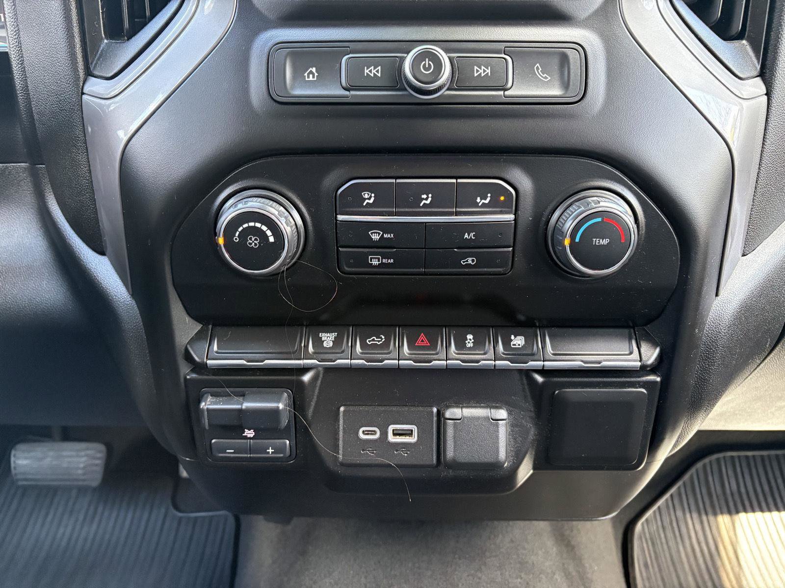 Certified 2021 Chevrolet Silverado 2500 Custom w/ Custom Value Package AWD/4WD image 18