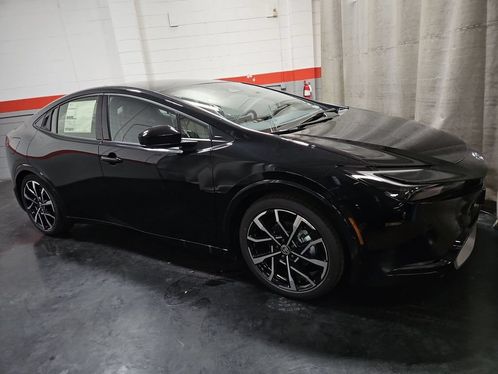 New 2026 Toyota Prius Plug-In Hybrid FWD image 10