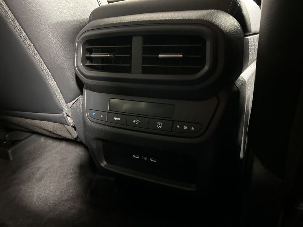 Certified 2025 Honda Pilot EX-L image 9