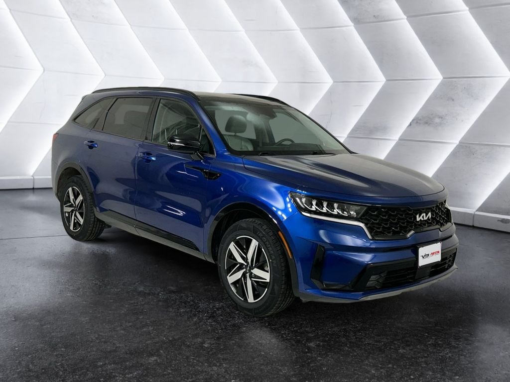 Used 2023 Kia Sorento EX w/ Panoramic Sunroof Package