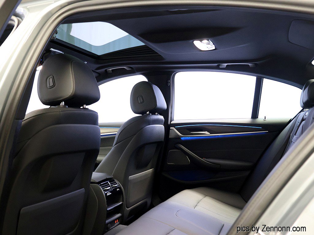 Certified 2023 BMW 530e xDrive w/ Premium Package image 14