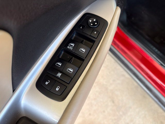 Used 2016 Dodge Journey SXT FWD image 14