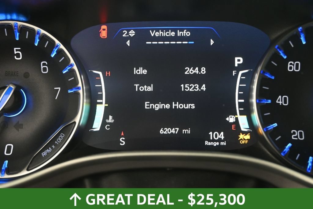 Used 2025 Chrysler Pacifica Select FWD image 27