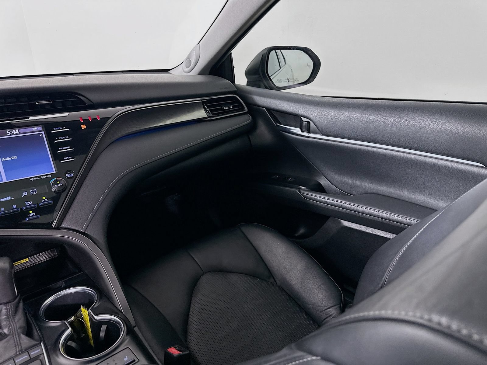 Used 2020 Toyota Camry XSE FWD image 22