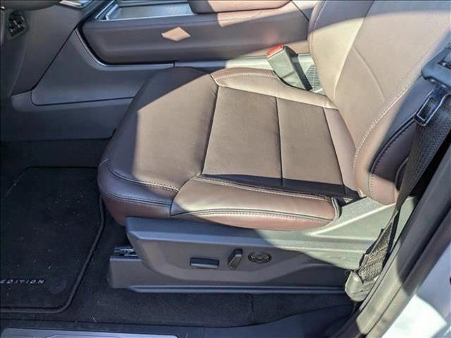 New 2025 Ford Expedition Max Platinum w/ Platinum Ultimate Package image 3