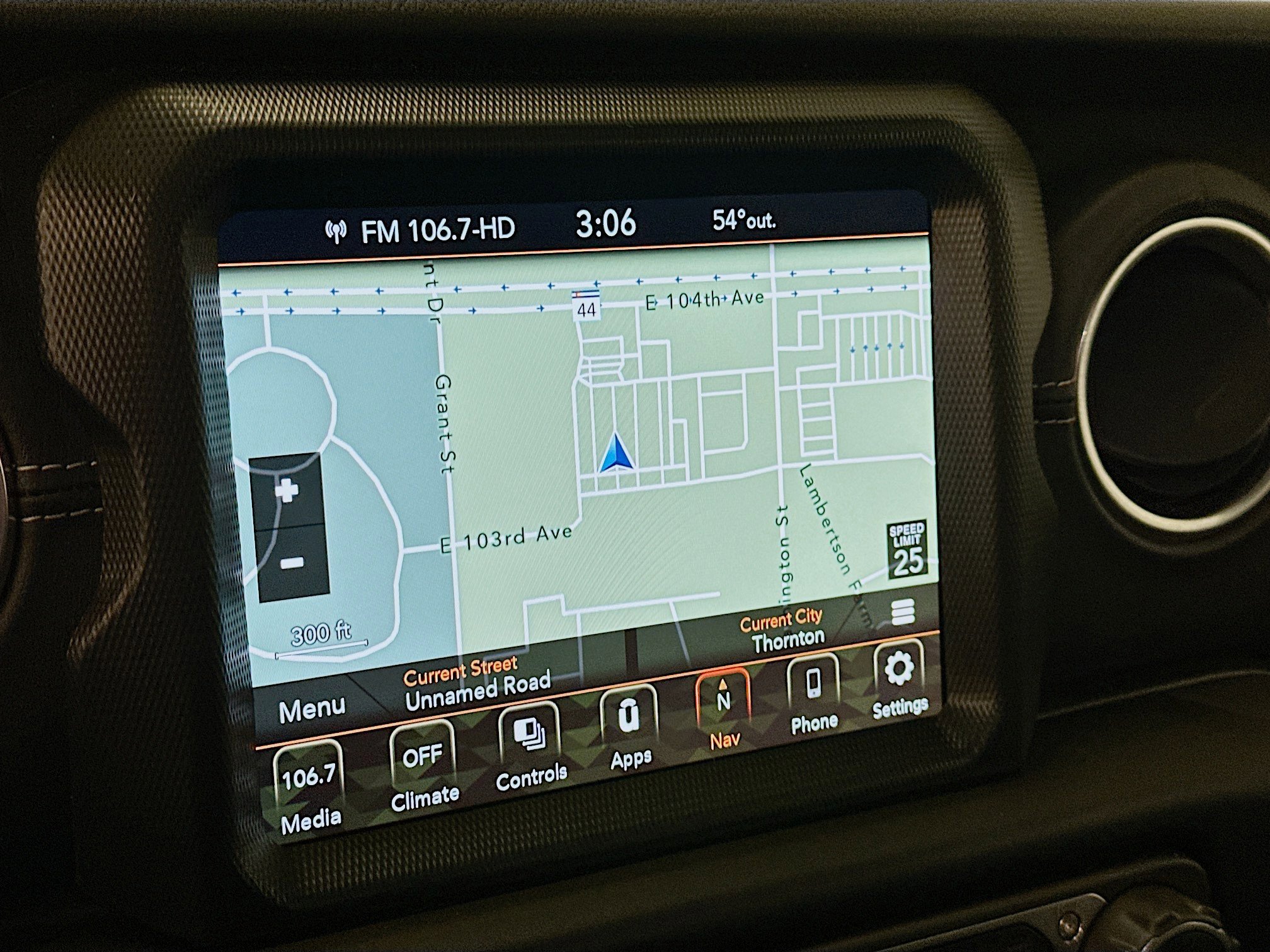 Used 2023 Jeep Wrangler Unlimited Sahara AWD/4WD image 22