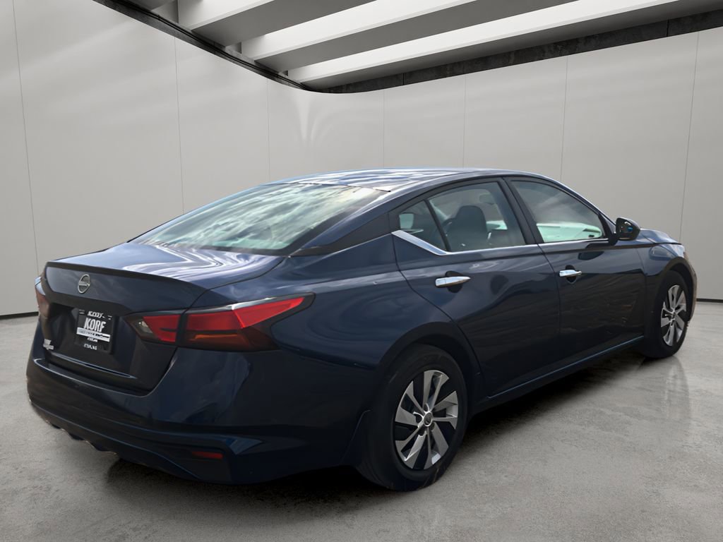 Used 2024 Nissan Altima 2.5 S image 5