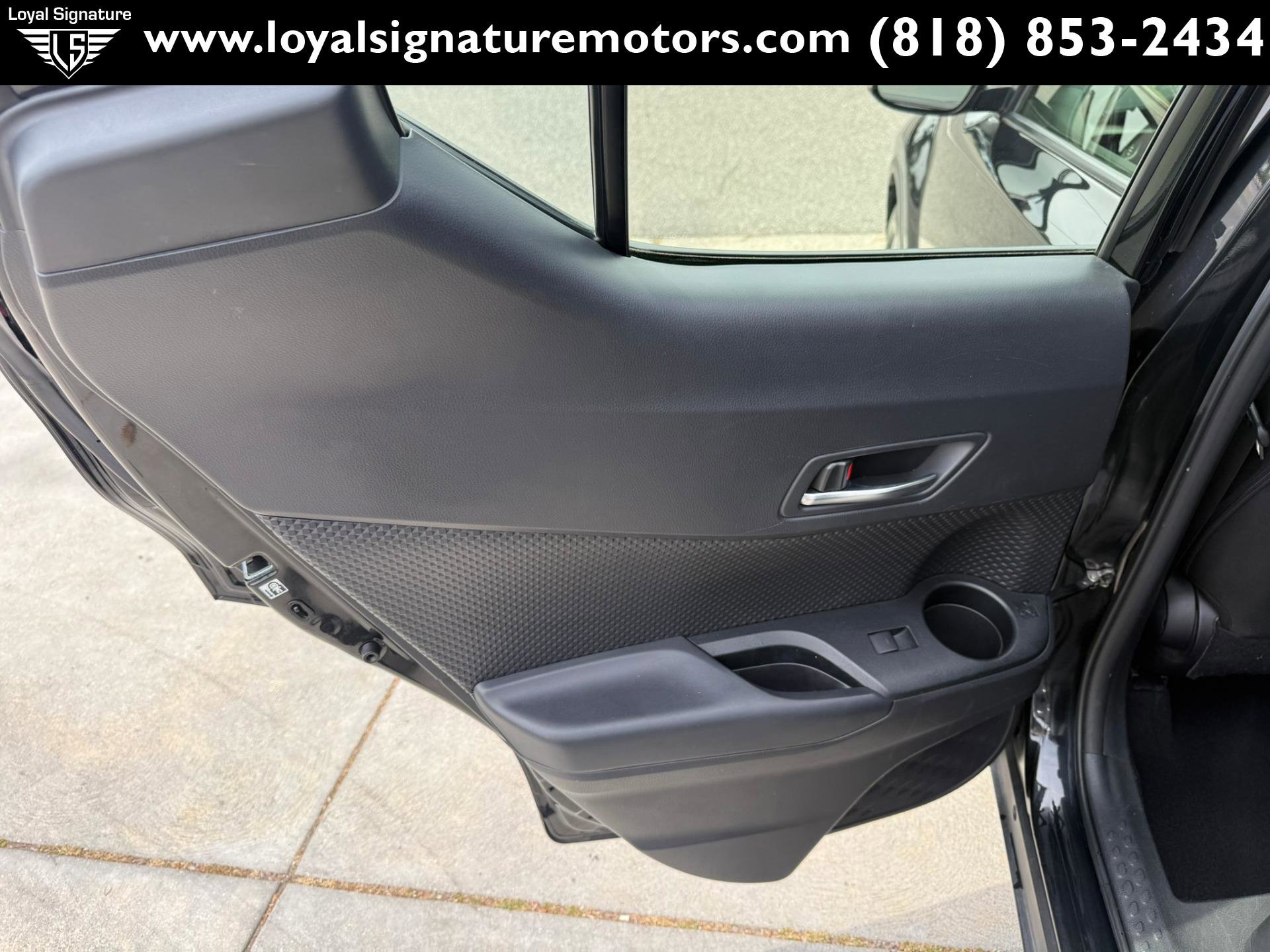 Used 2020 Toyota C-HR LE FWD image 12