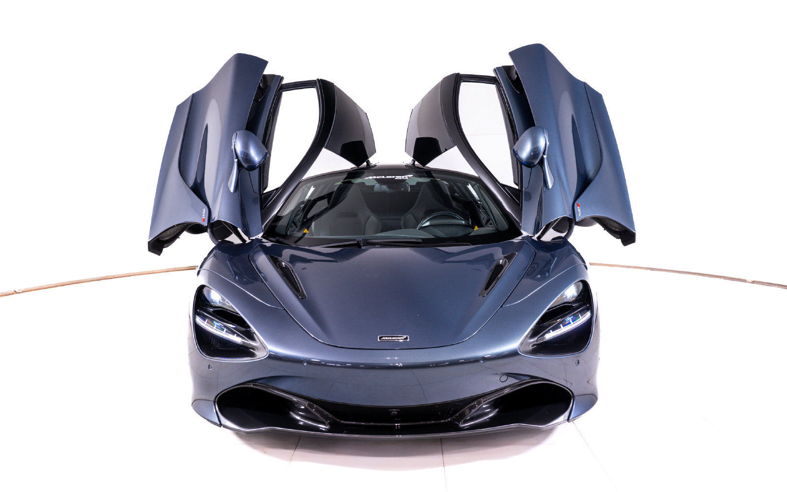 Used 2019 McLaren 720S RWD image 9