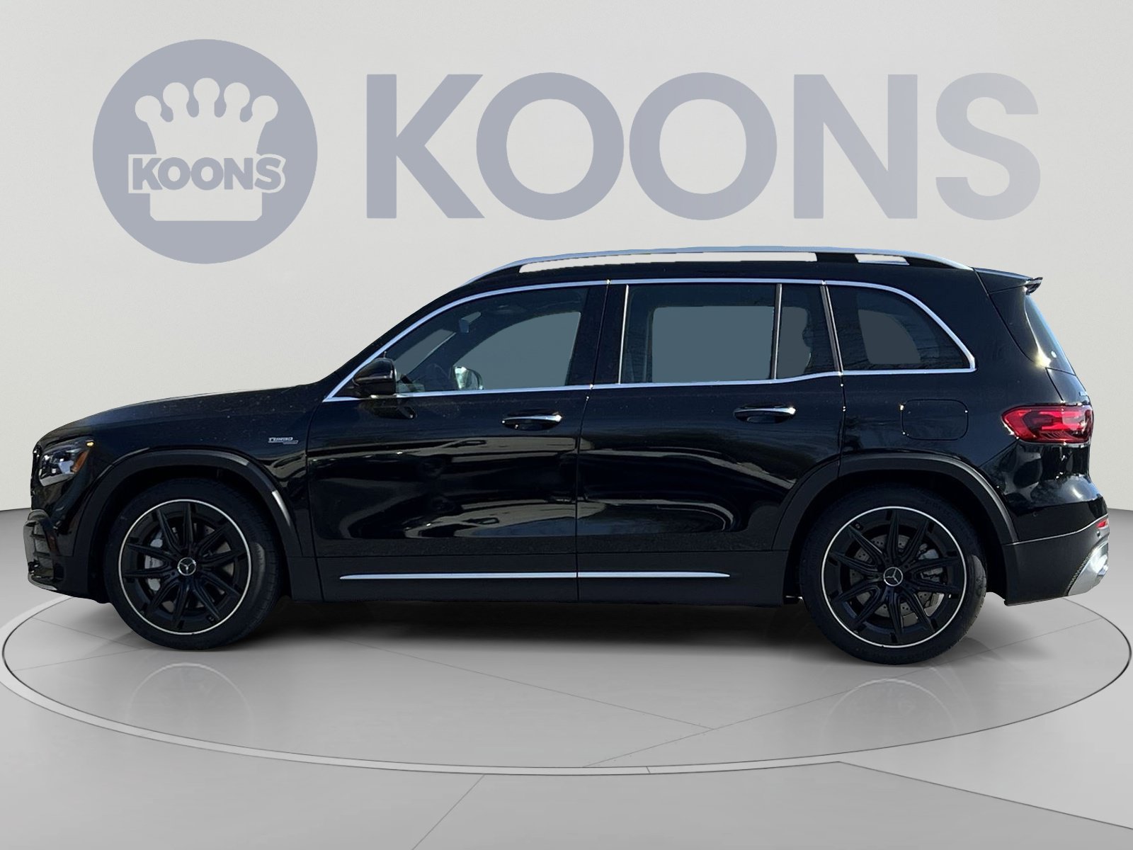 New 2026 Mercedes-Benz GLB 35 AMG 4MATIC image 2