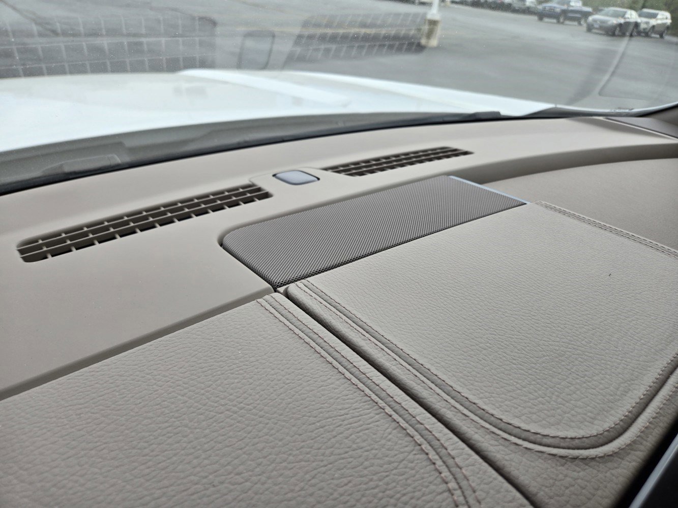 New 2026 GMC Yukon Denali w/ Denali Reserve Package image 5