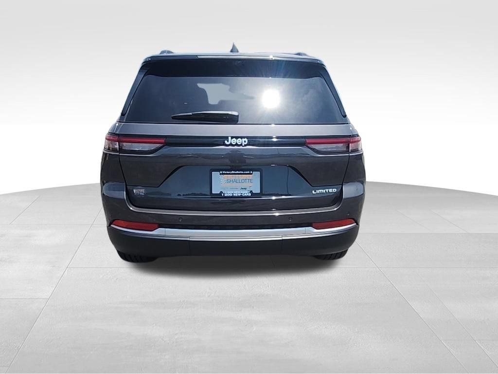 New 2026 Jeep Grand Cherokee Limited w/ Luxury Tech Group II RWD image 30