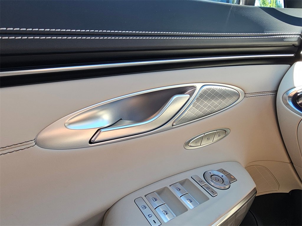 Used 2025 Genesis GV70 3.5T Sport w/ Sport Advanced Package image 32