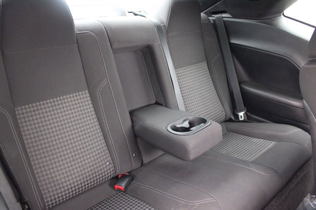 Used 2018 Dodge Challenger SXT image 22