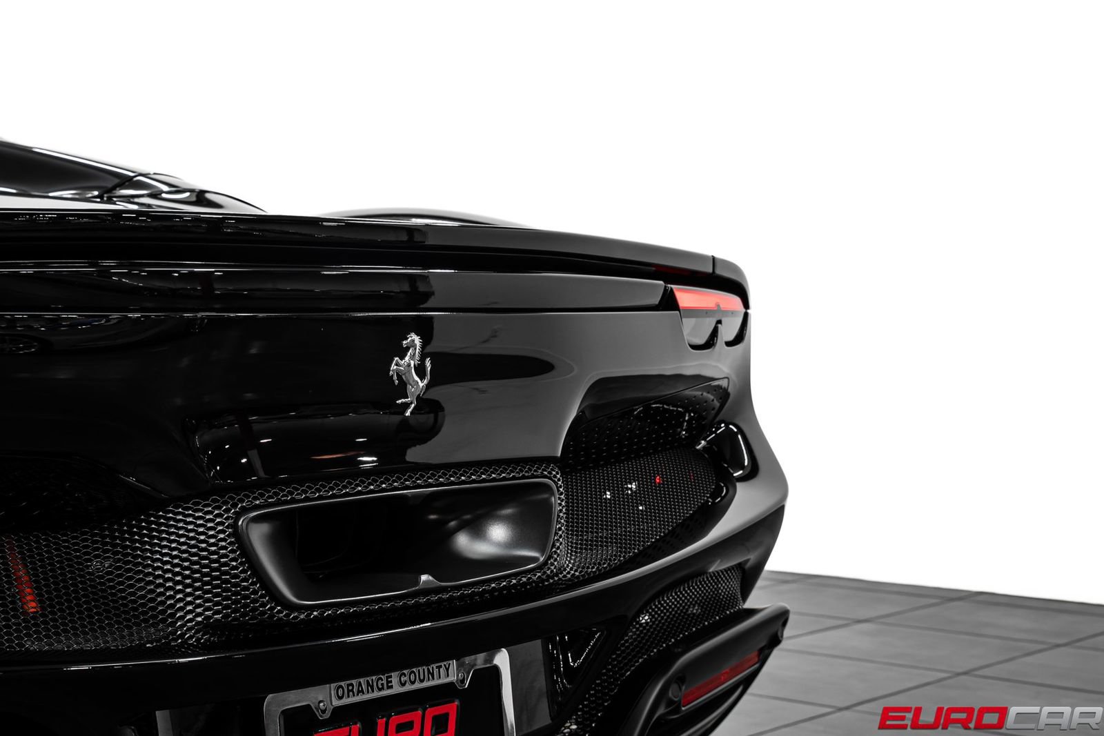Used 2025 Ferrari 296 GTS RWD image 23