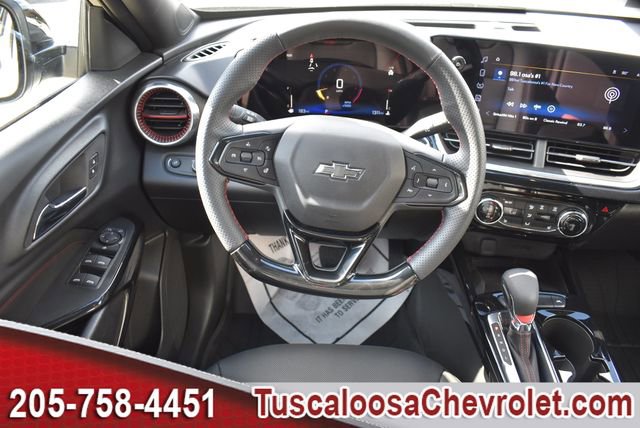 Used 2026 Chevrolet Trax RS w/ Sunroof Package image 25