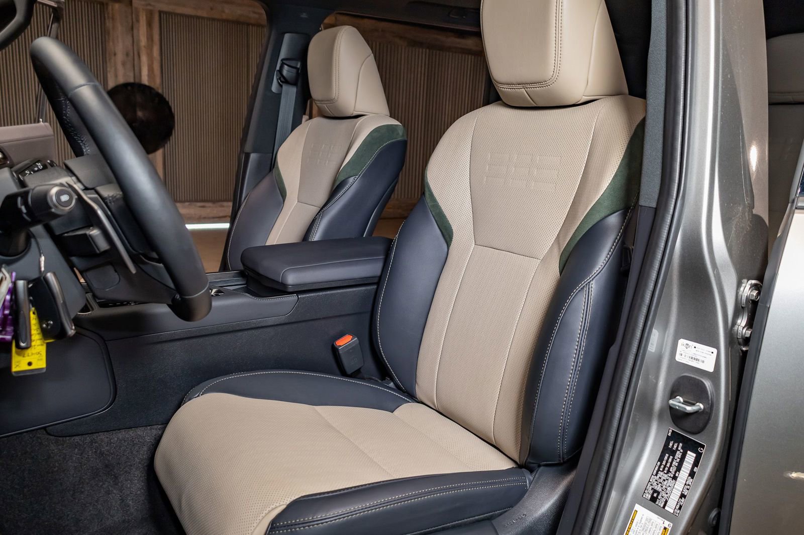 Used 2025 Lexus GX 550 image 17