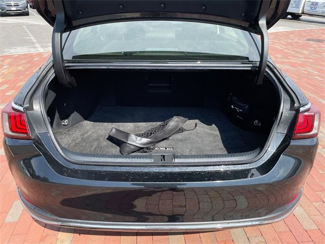 Used 2019 Lexus ES 300h w/ Premium Package image 28