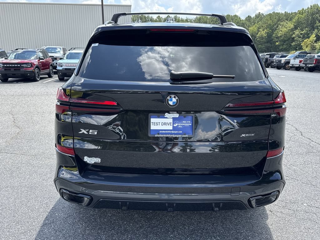 Used 2026 BMW X5 xDrive40i w/ M Sport Package AWD/4WD image 6