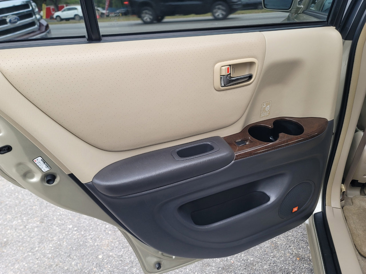 Used 2001 Toyota Highlander Limited image 13