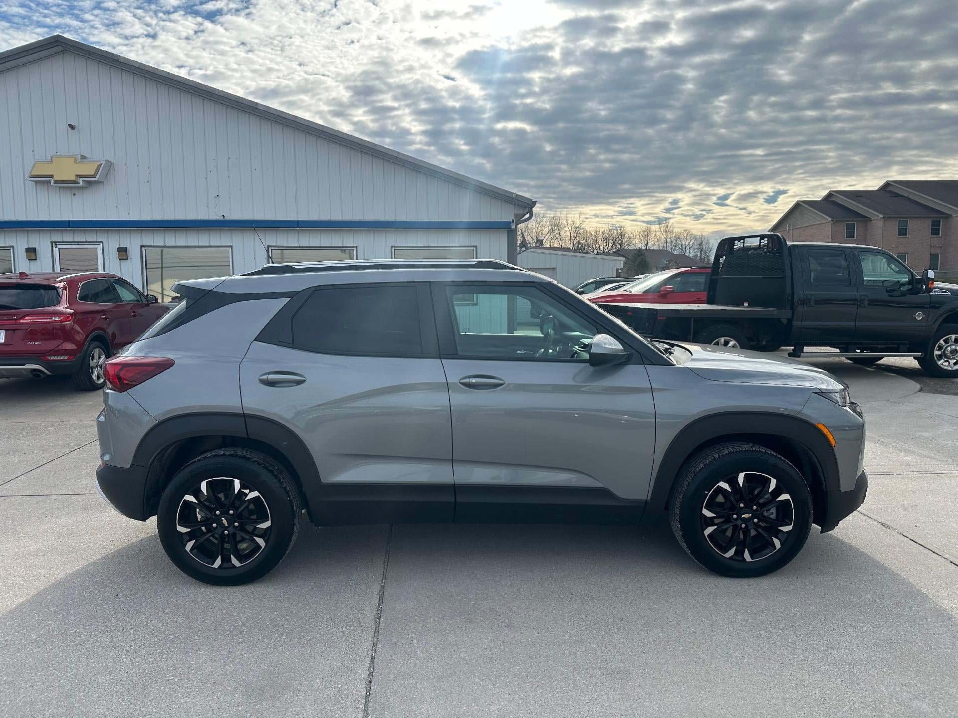 Used 2023 Chevrolet TrailBlazer LT w/ Convenience Package AWD/4WD image 5