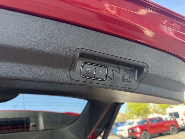 Used 2022 Ford Explorer Limited w/ Limited Technology Package AWD/4WD image 9