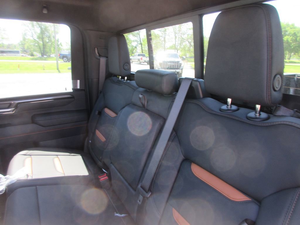 New 2026 GMC Sierra 3500 AT4 w/ AT4 Premium Plus Package AWD/4WD image 13
