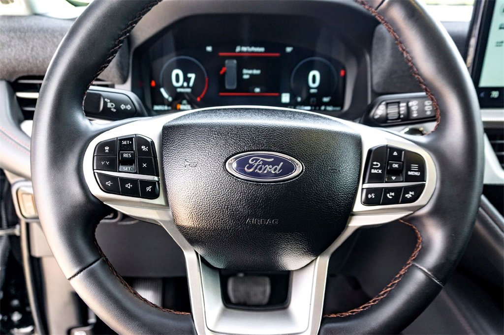 Used 2025 Ford Explorer Active image 17