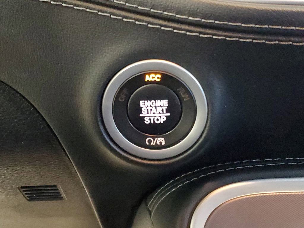 Used 2022 Dodge Challenger R/T w/ Plus Package image 16