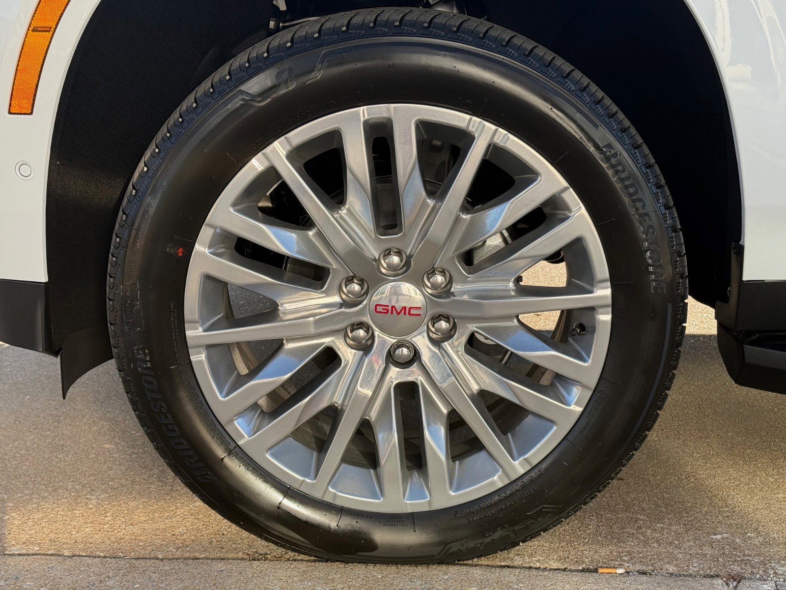 New 2026 GMC Yukon Denali w/ Advanced Technology Package image 6