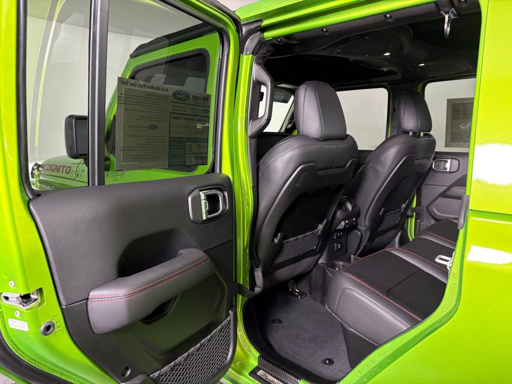 Used 2025 Jeep Gladiator Rubicon AWD/4WD image 27
