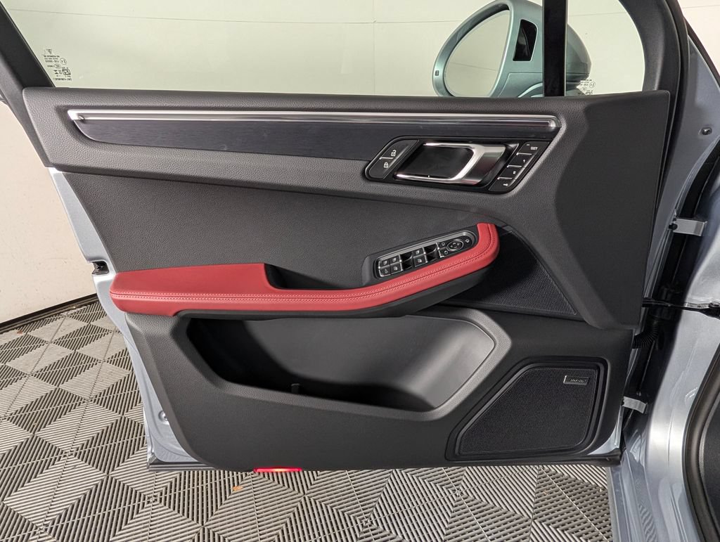 New 2026 Porsche Macan GTS AWD/4WD image 25