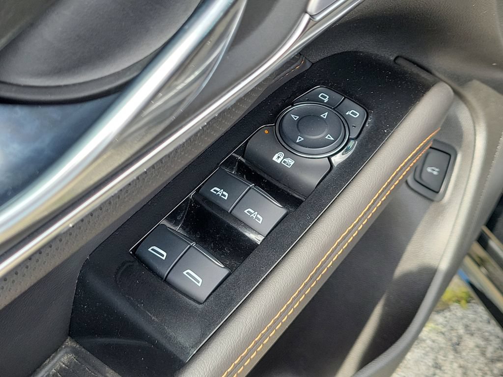 Used 2025 Cadillac CT4 V w/ Technology Package AWD/4WD image 22