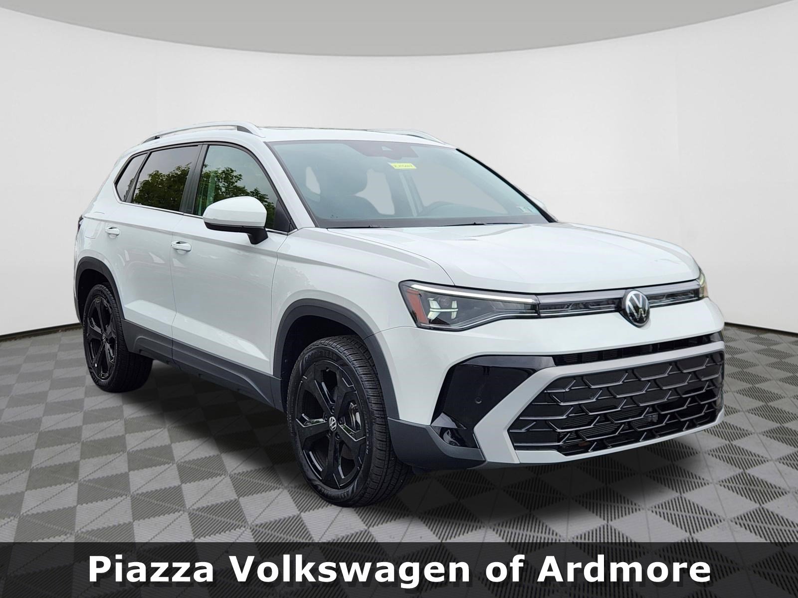 Certified 2025 Volkswagen Taos SEL w/ Black Wheel Plus Package AWD/4WD image 1