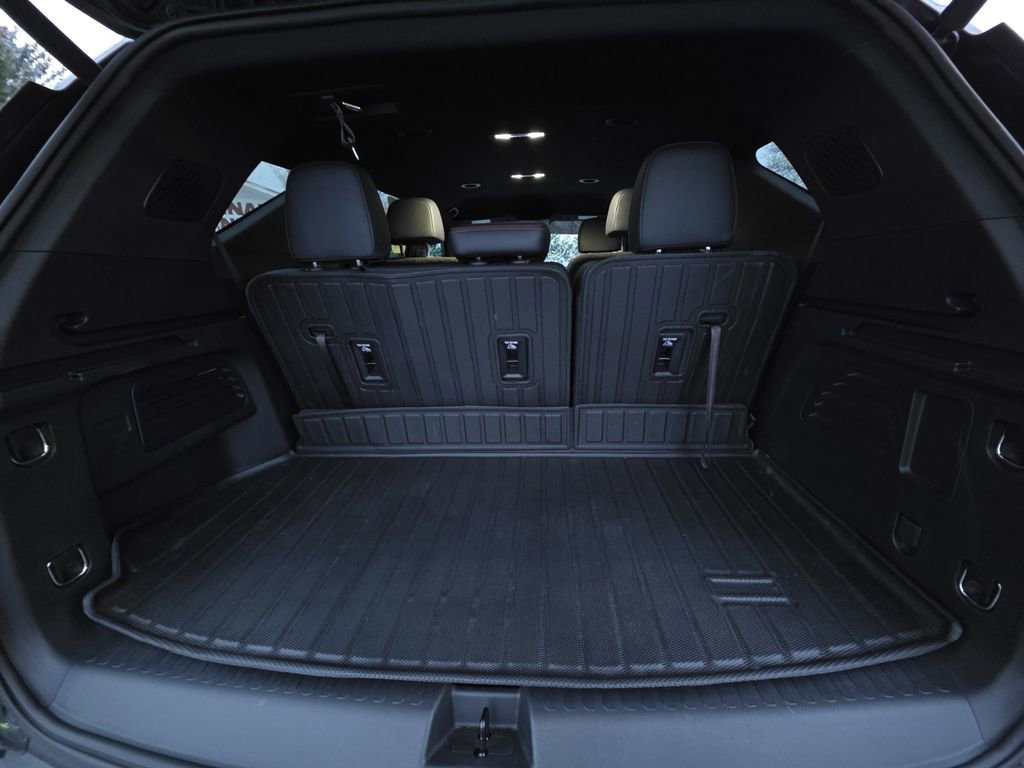 Used 2024 Chevrolet Traverse Z71 image 17