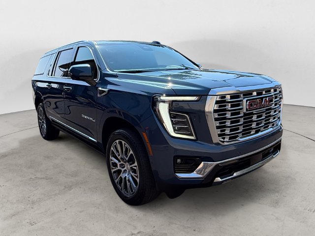 Certified 2026 GMC Yukon XL Denali w/ Sun & Power Step Package AWD/4WD image 3