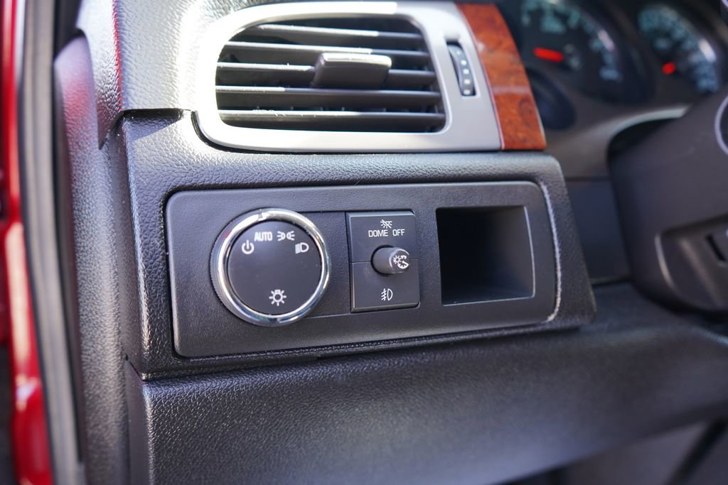 Used 2013 Chevrolet Tahoe LT image 29