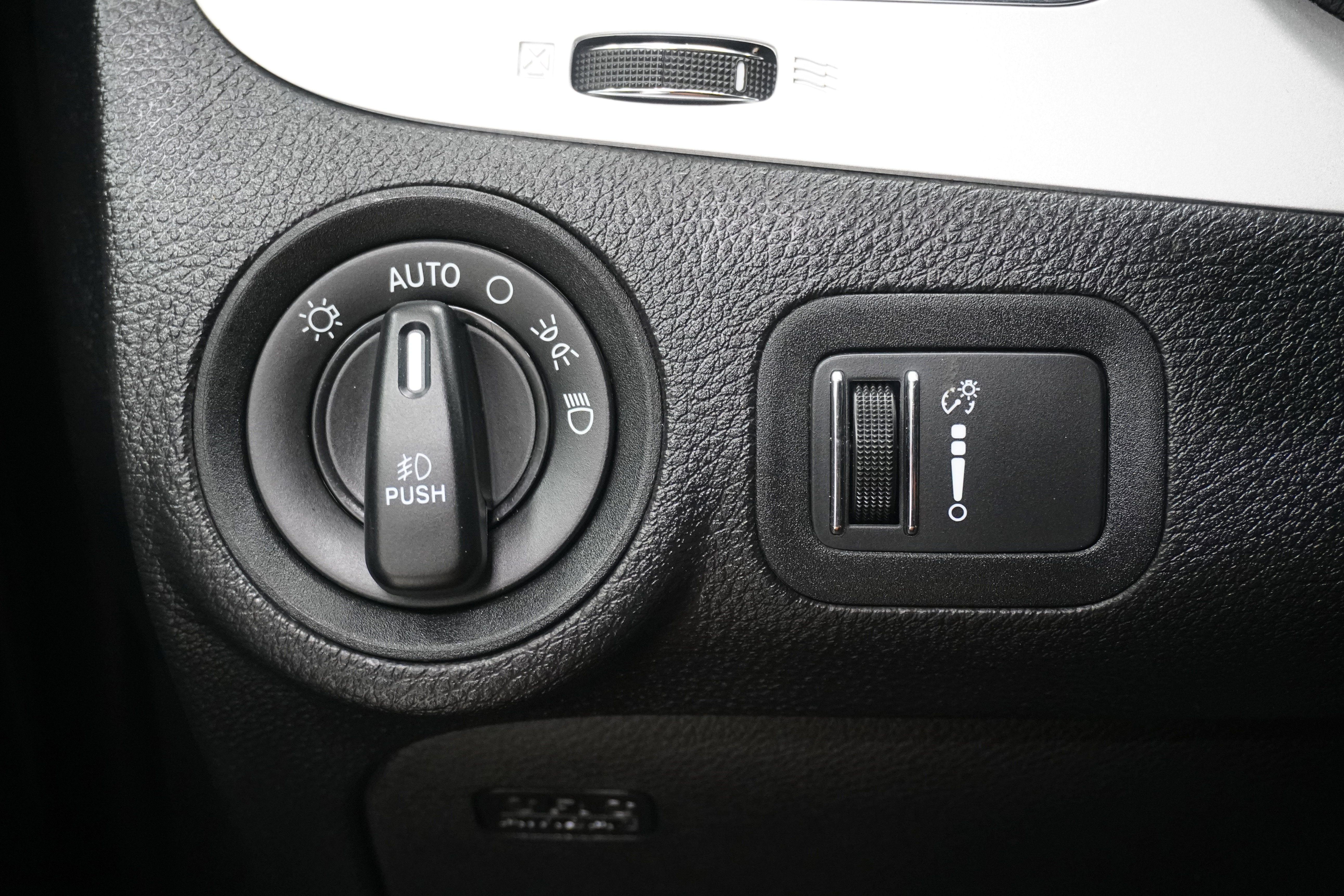 Used 2019 Dodge Journey SE w/ Connectivity Group image 20