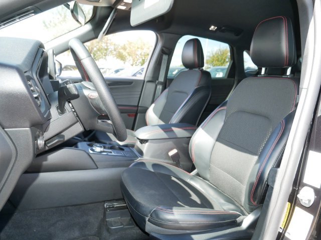 Used 2025 Ford Escape ST-Line Select AWD/4WD image 15
