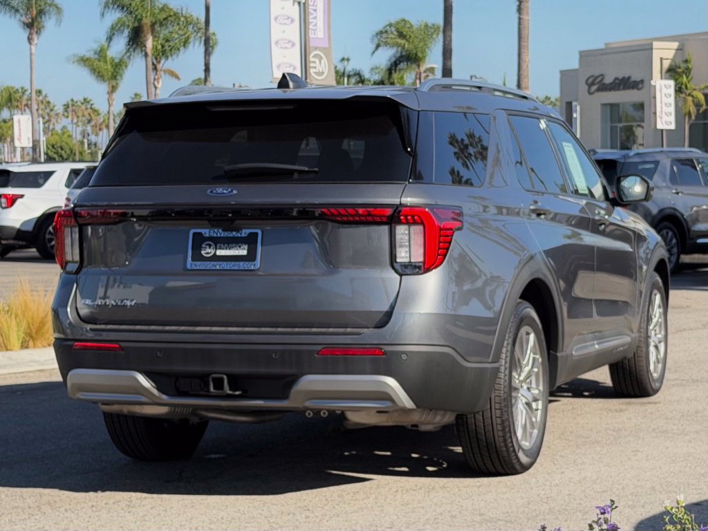 Used 2026 Ford Explorer Platinum RWD image 8