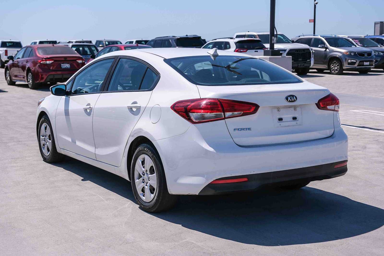 Used 2017 Kia Forte LX FWD image 6