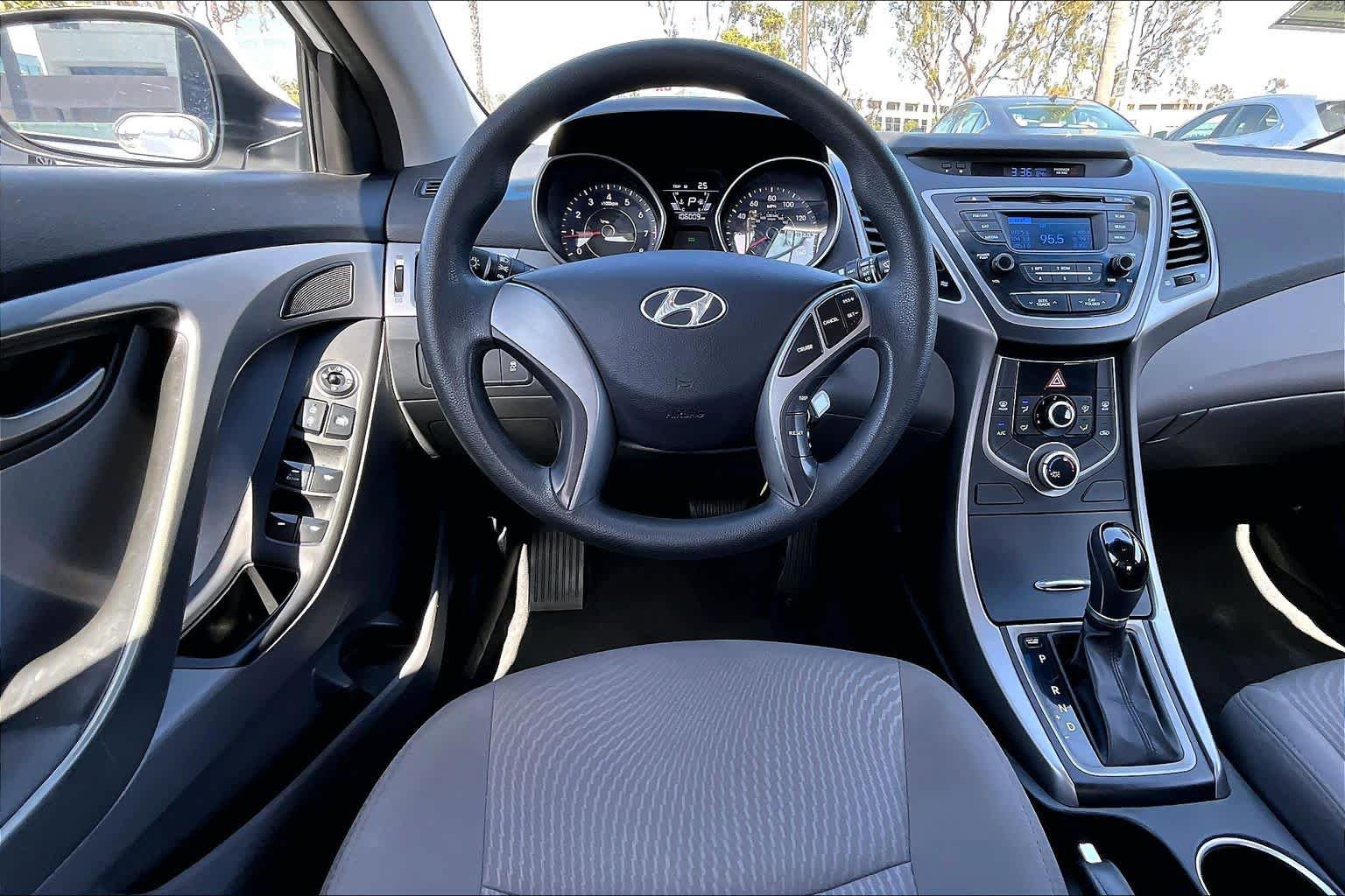 Used 2016 Hyundai Elantra SE FWD image 5