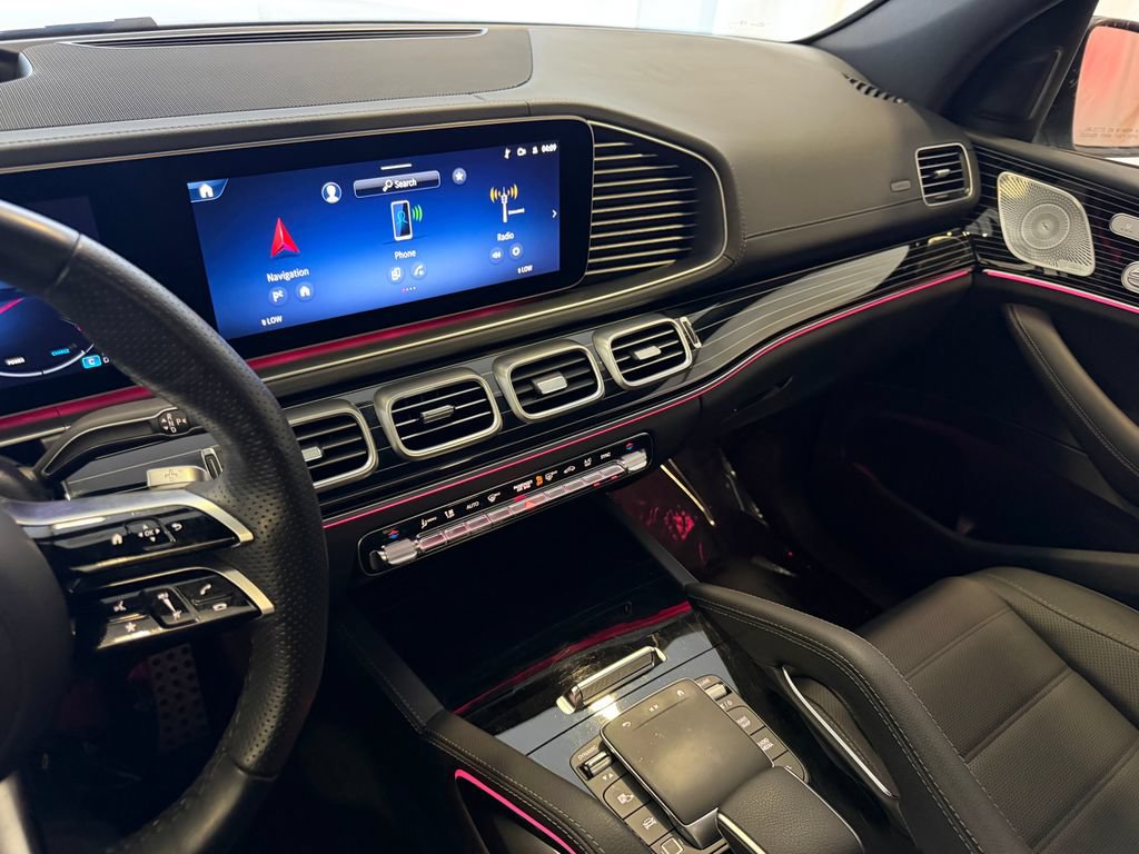 Used 2025 Mercedes-Benz GLS 450 4MATIC image 18