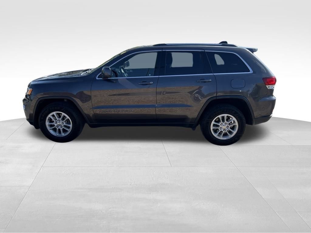 Used 2020 Jeep Grand Cherokee Laredo image 3