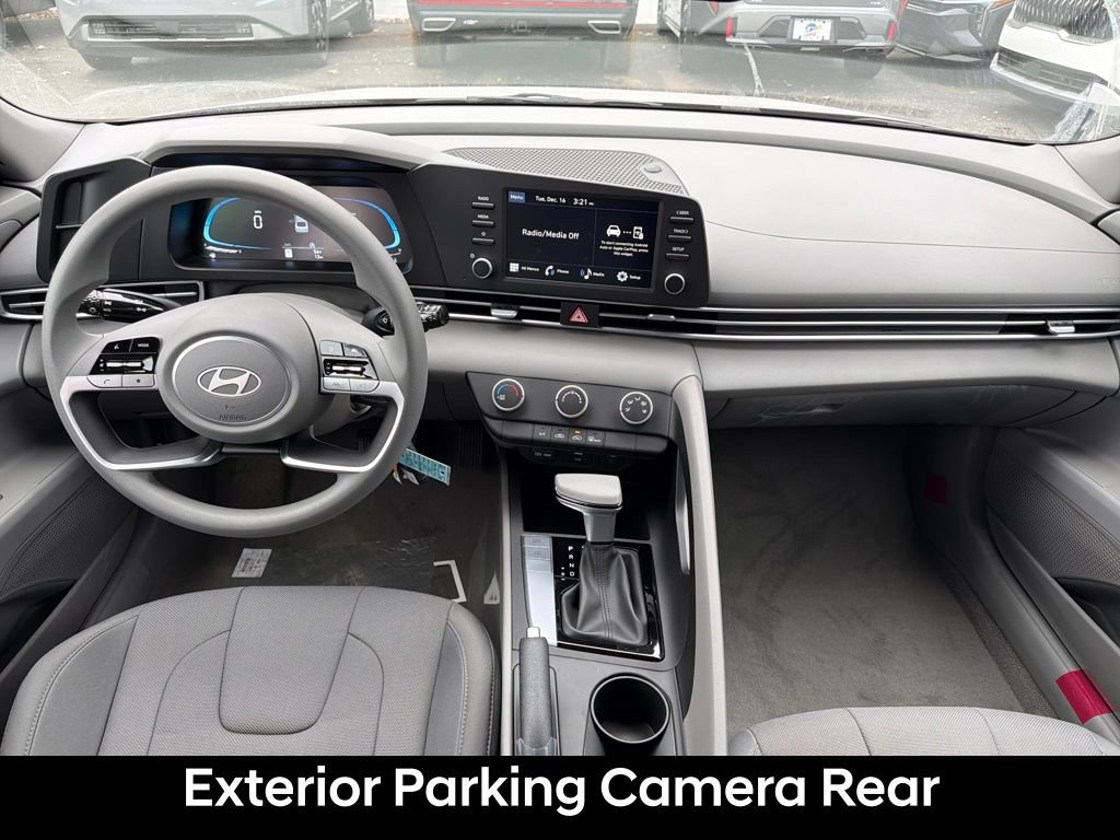 Used 2026 Hyundai Elantra SE w/ Cargo Package FWD image 15