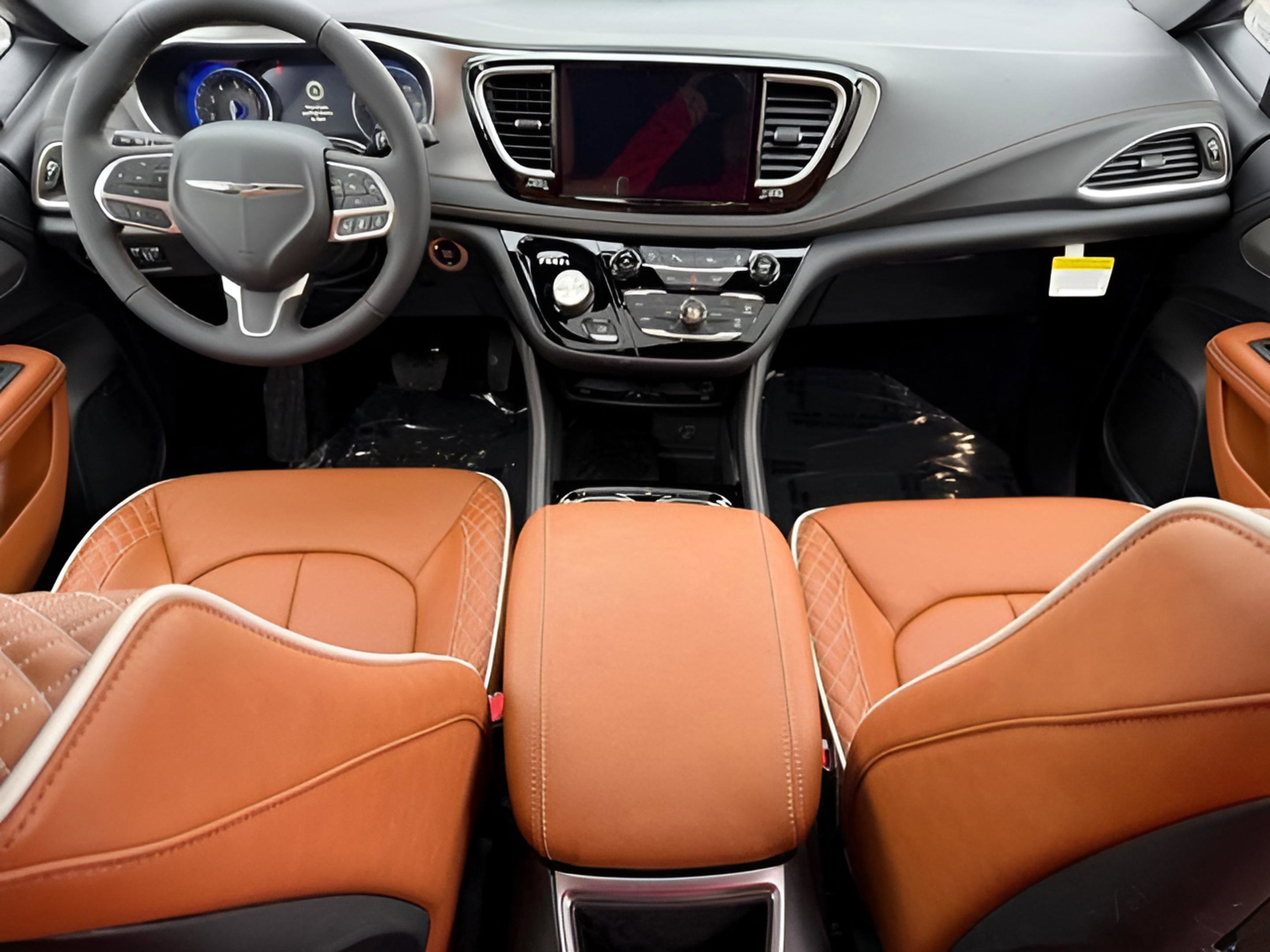New 2026 Chrysler Pacifica Pinnacle image 13