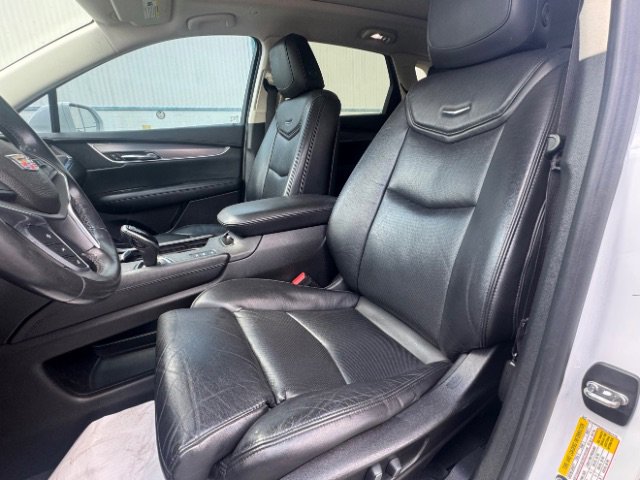 Used 2017 Cadillac XT5 Luxury w/ Driver Awareness Package AWD/4WD image 13