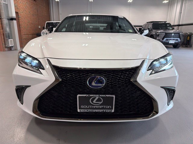 Used 2022 Lexus ES 300h F Sport w/ Accessory Package FWD image 2